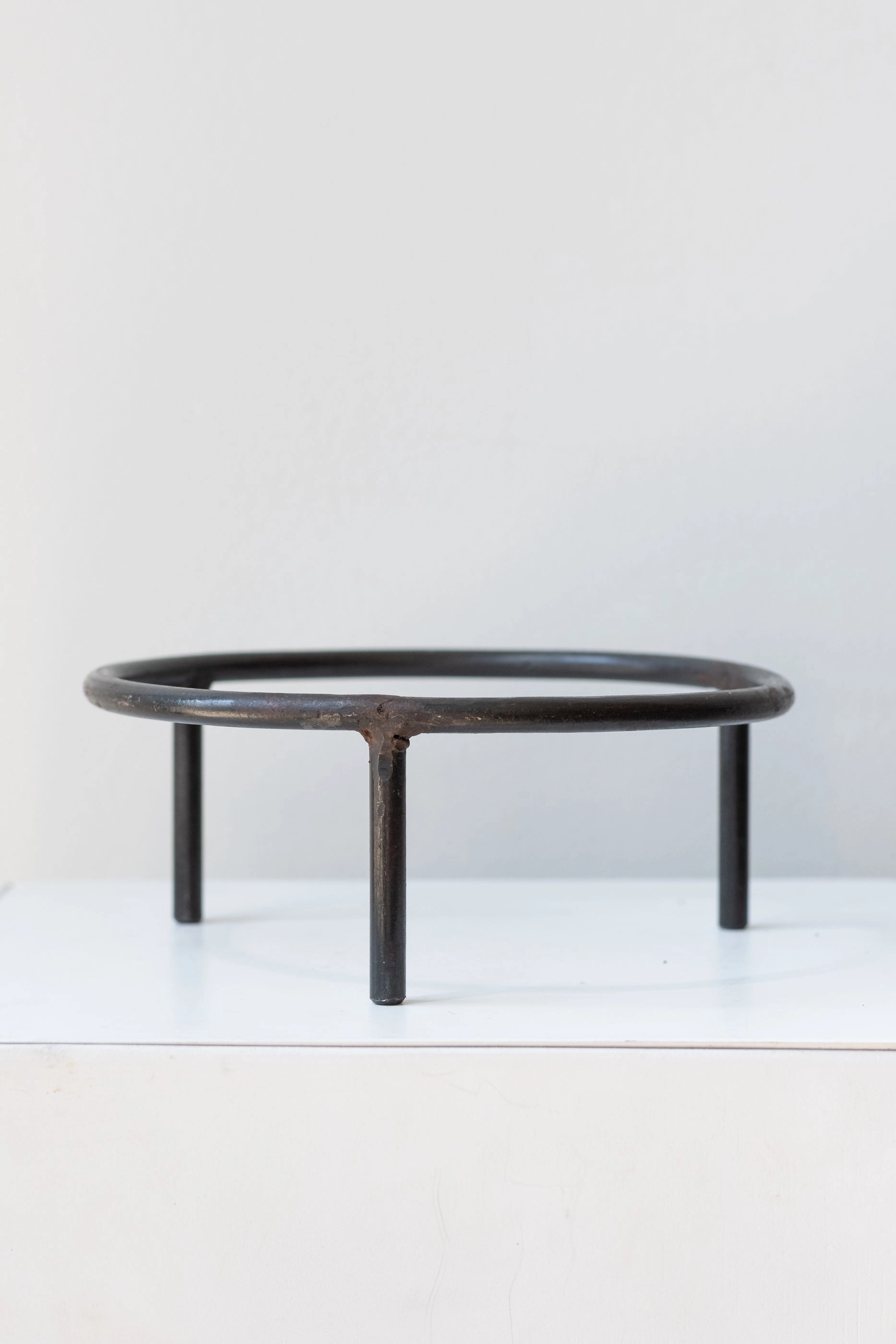 Pot Stand Tripod 6",indoor flower container