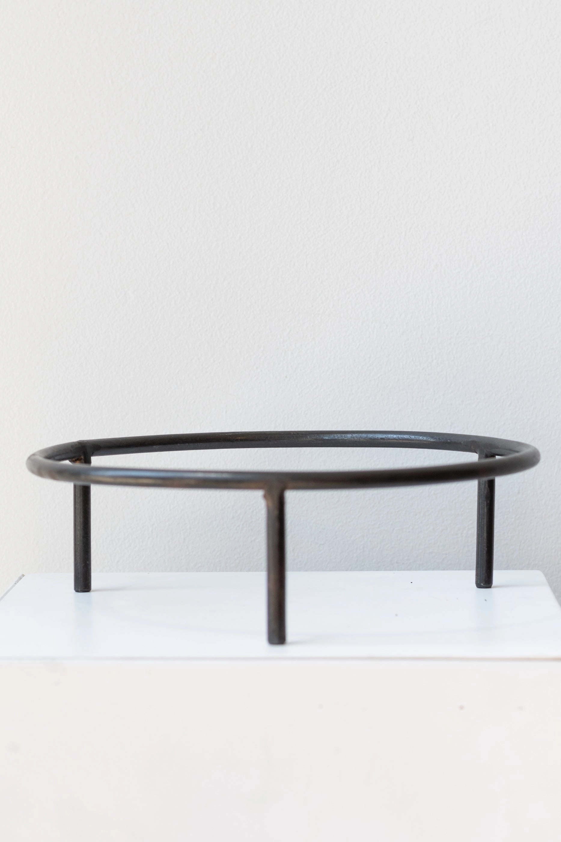 Pot Stand Tripod 8",indoor flower container