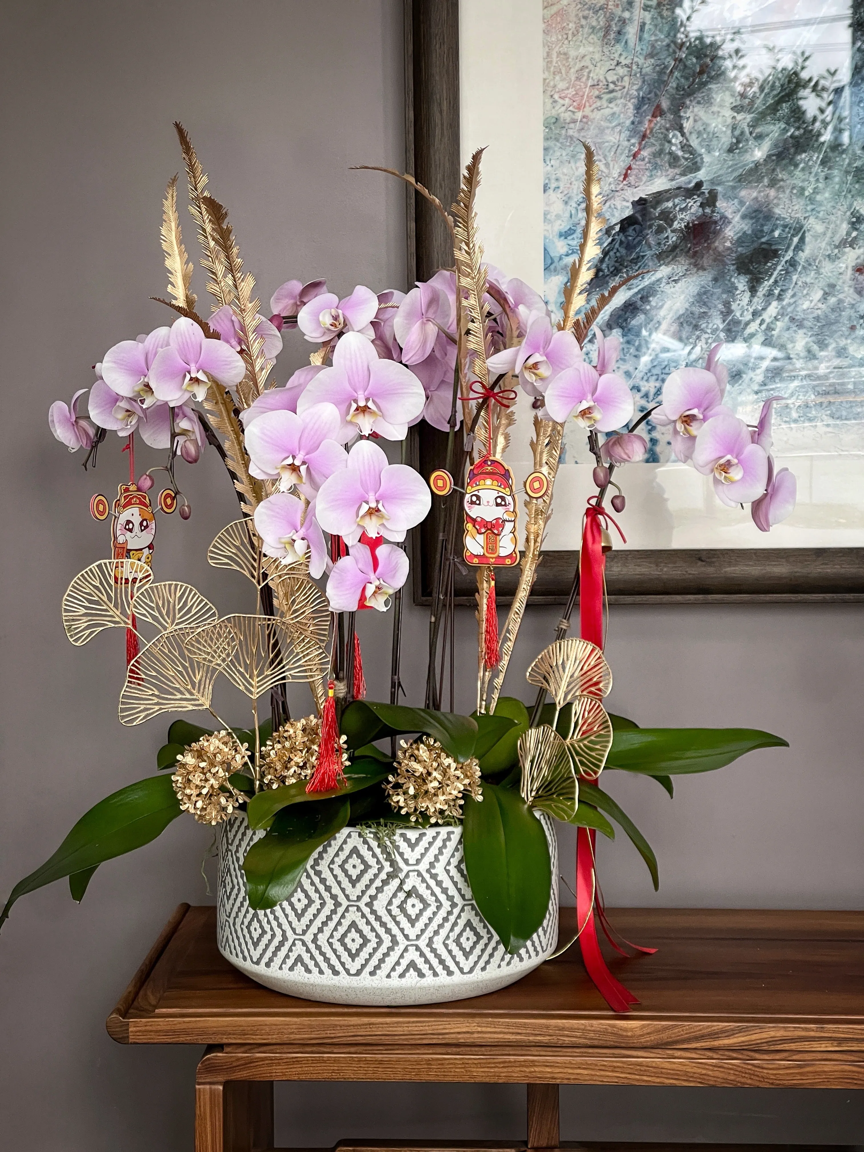 Potted Dragon Dance,realistic flower bouquet 
