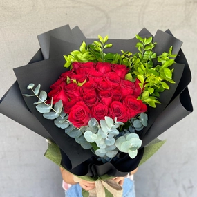 Red Roses - Casablanca,realistic flower bouquet 