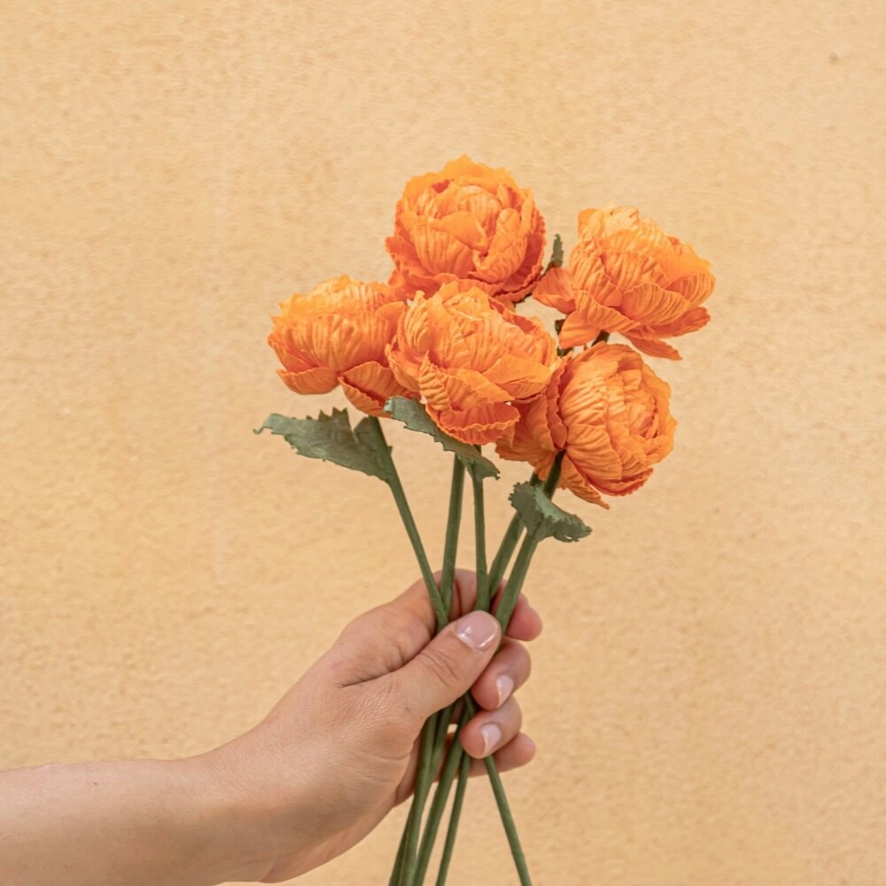 Renoncule en papier orange
