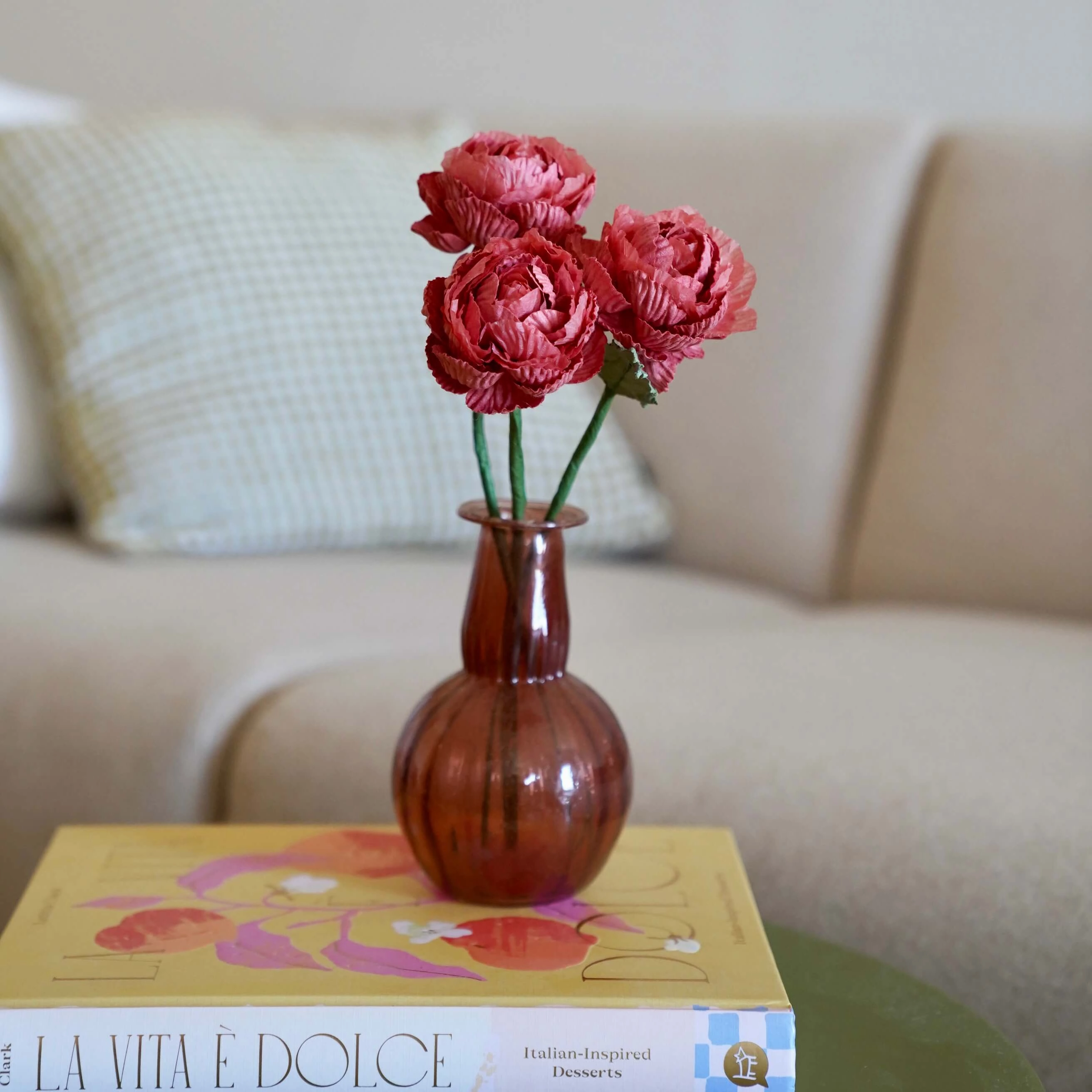 Renoncule en papier vieux rose