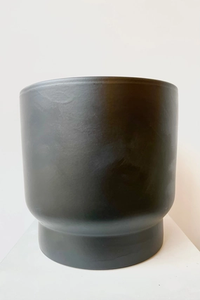 Riva Round Cachepot Black Medium,indoor flower container