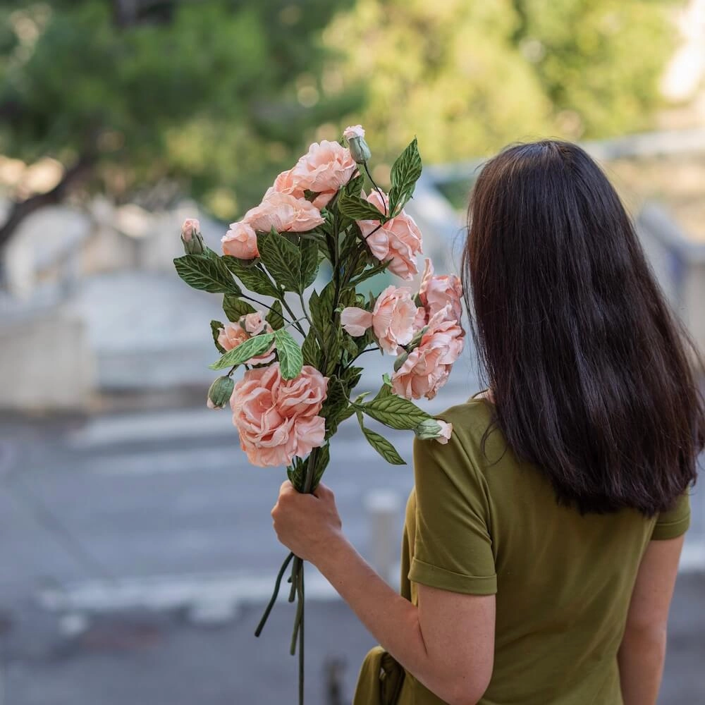 Rose Caroline en papier abricot
