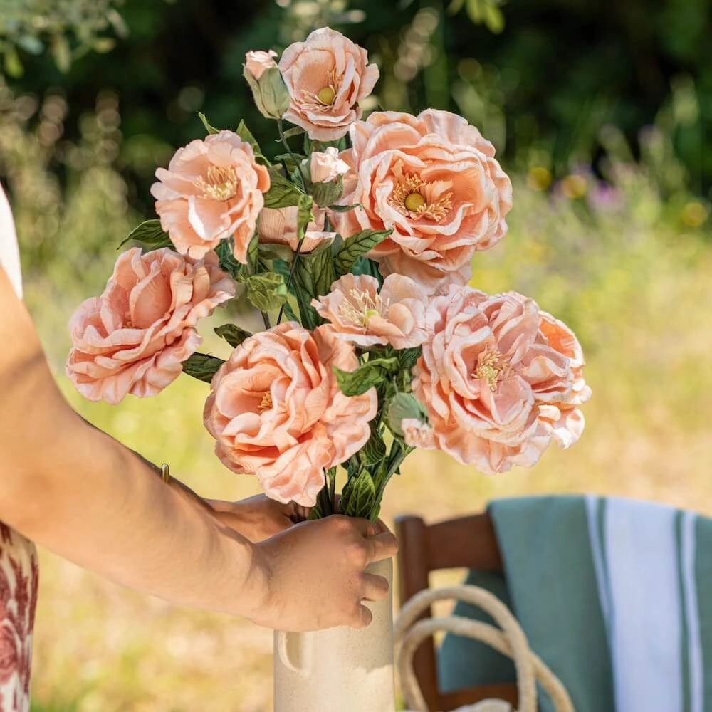 Rose Caroline en papier abricot