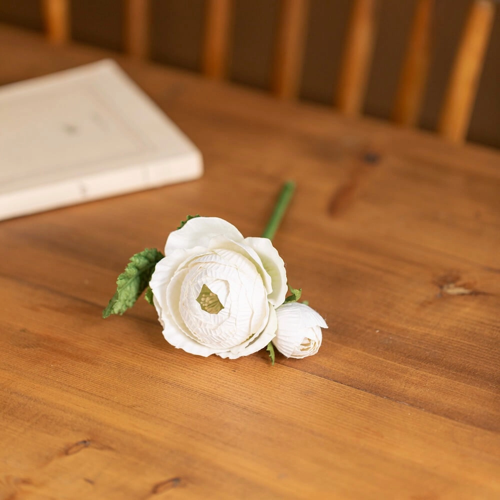 Rose queen en papier blanche