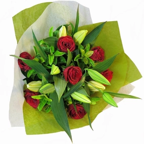 Roses & Lilies - Cinderella,realistic flower bouquet 