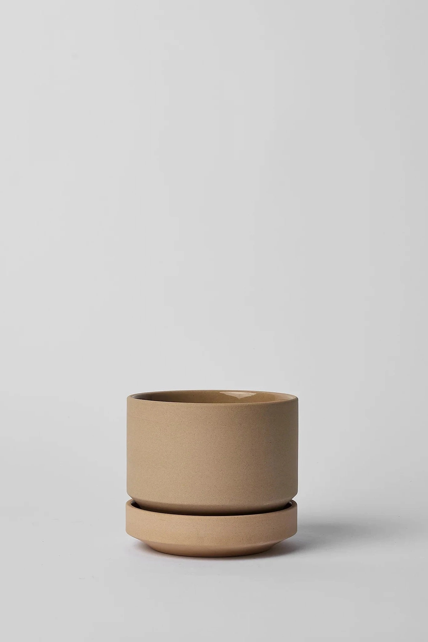 Round Two Planter Oatmeal 4",indoor flower container