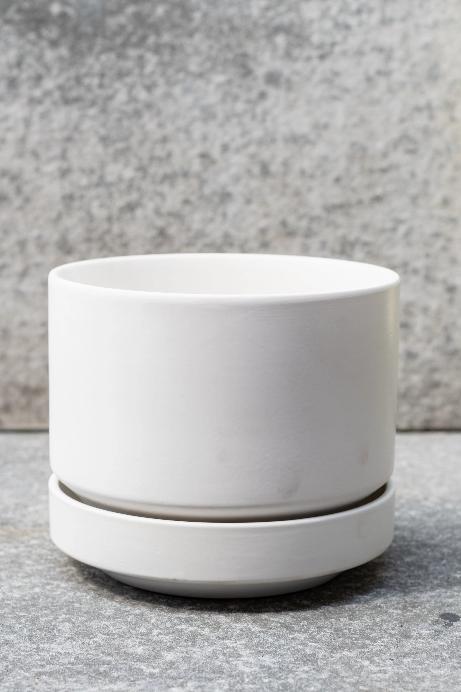 Round Two Planter White 6"