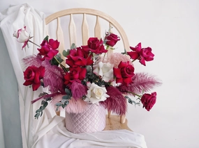 Scarlet Opulence Hatbox,mother's day bouquet