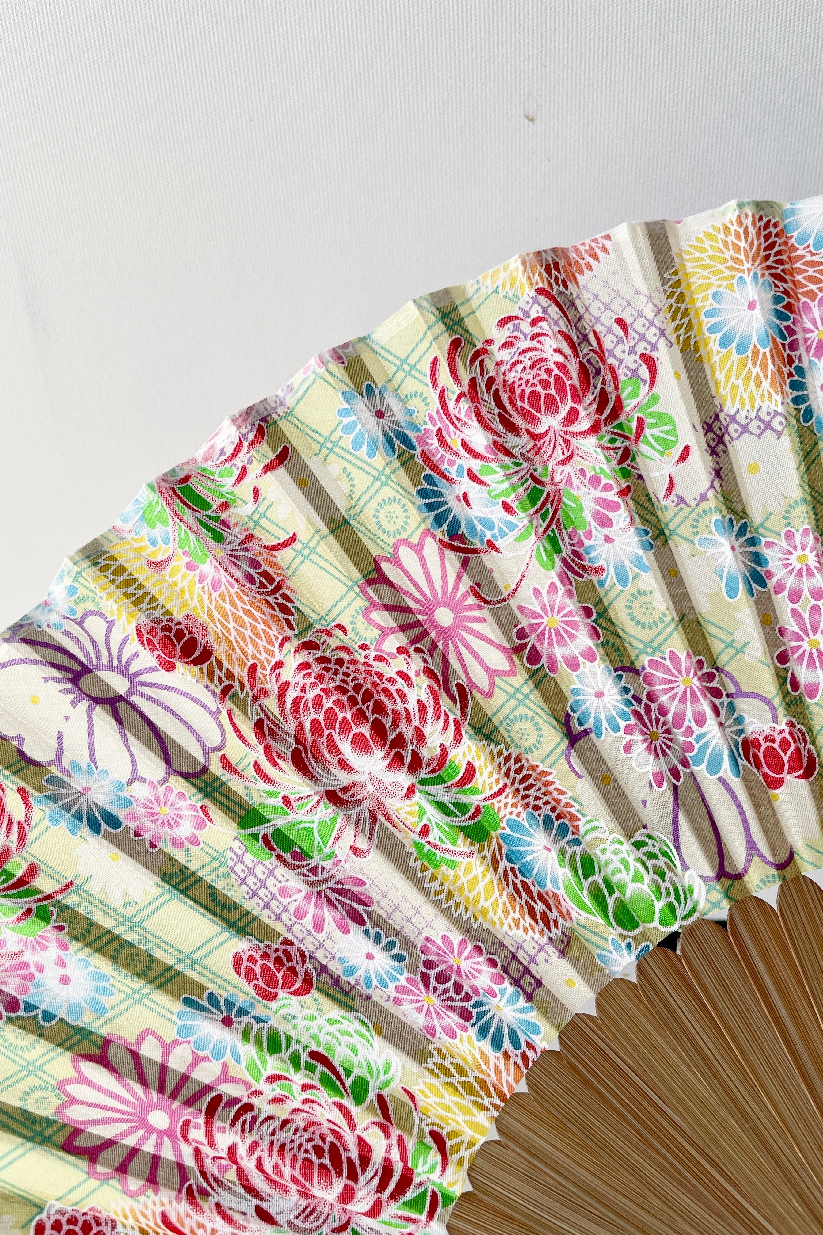 Silk Fan Pale Green with Chrysanthemums