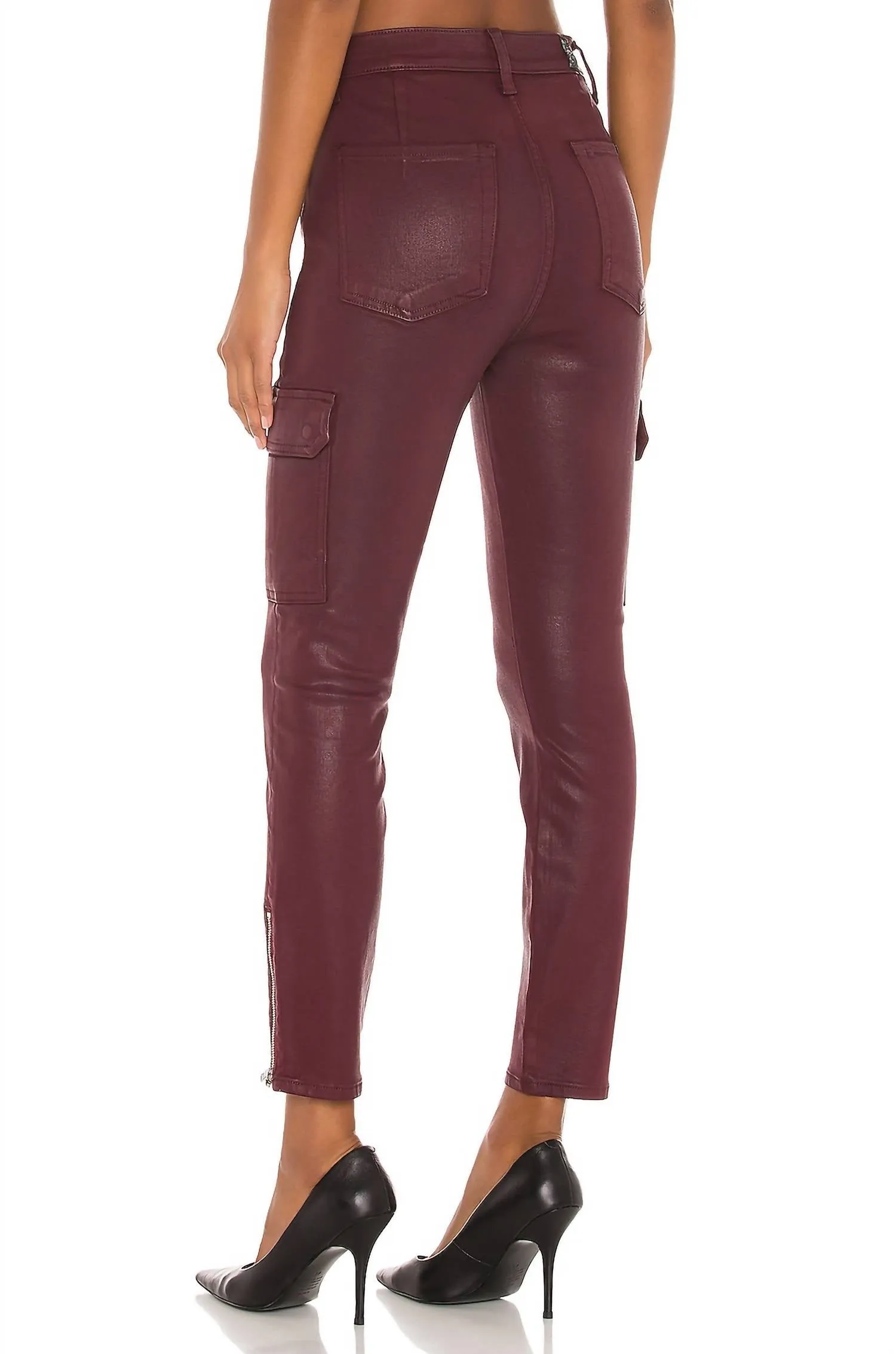 Schlanke Cargo-Hose mit aufgesetzten vorderen Taschen in Merlot beschichtet