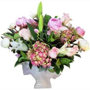 Sleeping Beauty,realistic flower bouquet 
