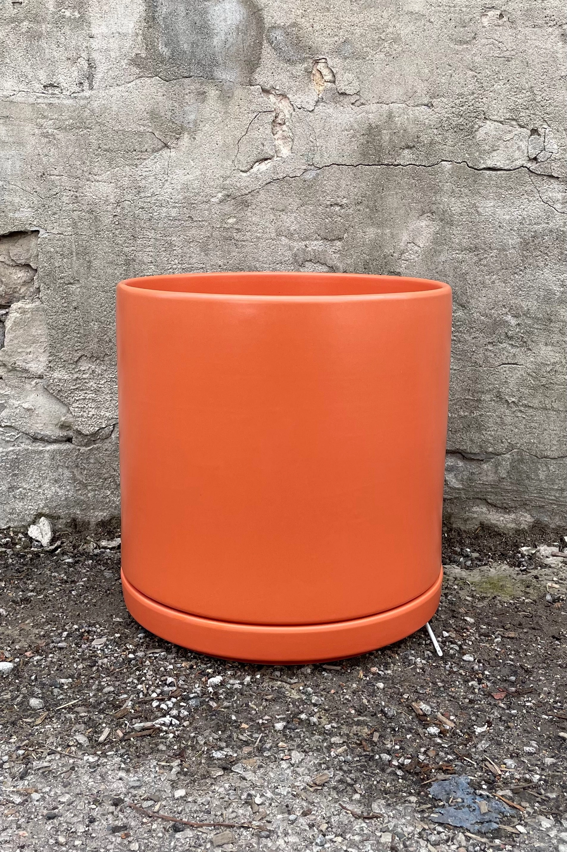 Solid Goods 12" Cylinder w/ Saucer Rust