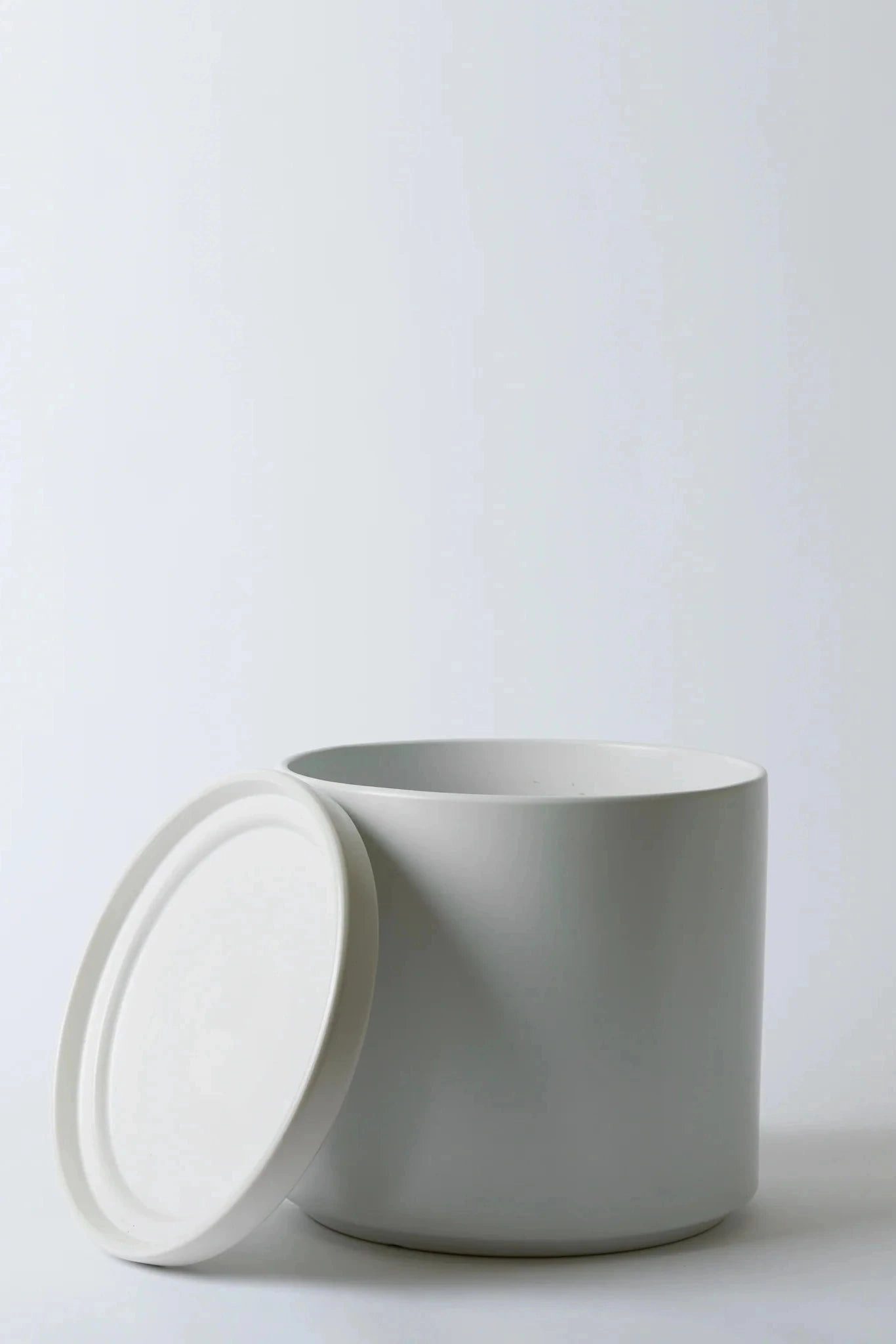 Solid Goods 12" Cylinder w/ Saucer White,indoor flower container