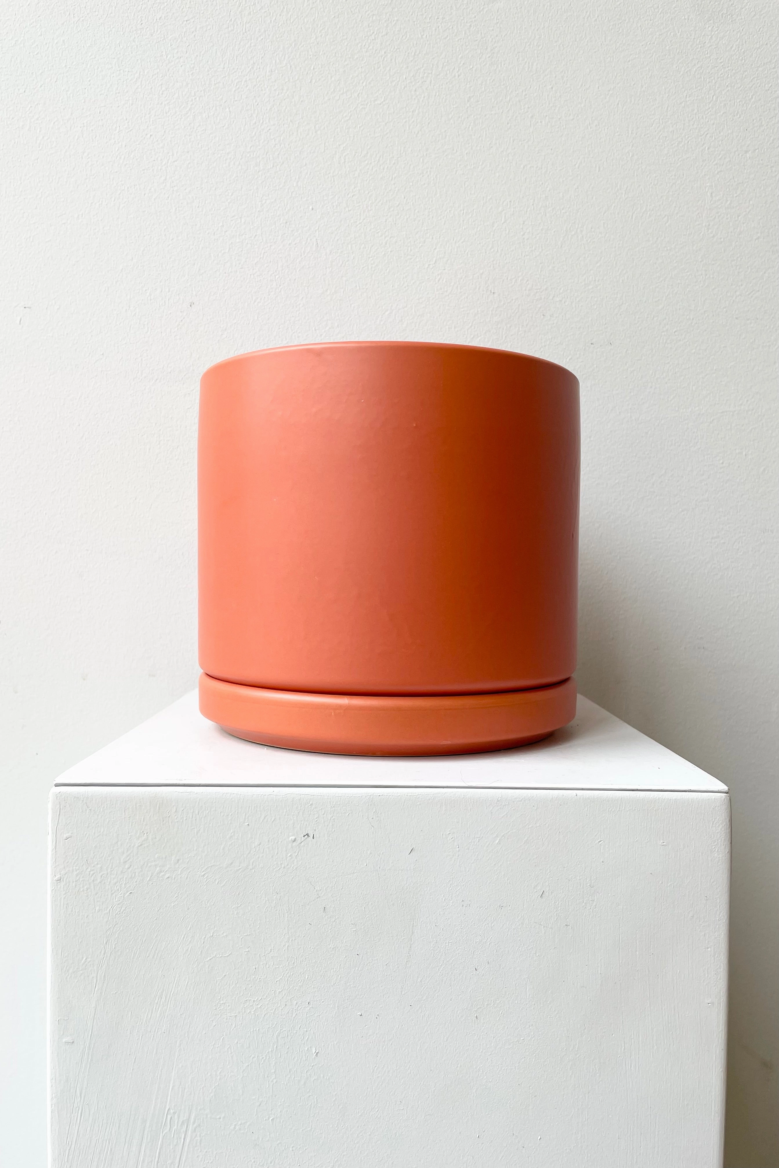 Solid Goods 6" Cylinder w/ Saucer Rust