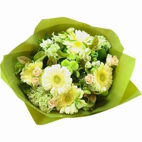 Spring Pure,realistic flower bouquet 