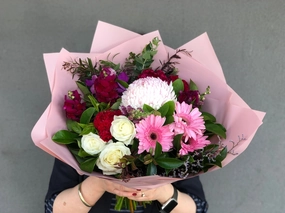 Sweet Summer Breeze,realistic flower bouquet 