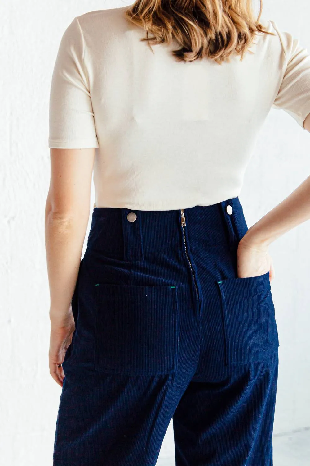 Taylor Cordhose in Marineblau