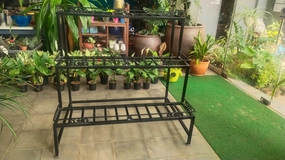 Three steps Black Lightweight Iron Stand,garden field mower