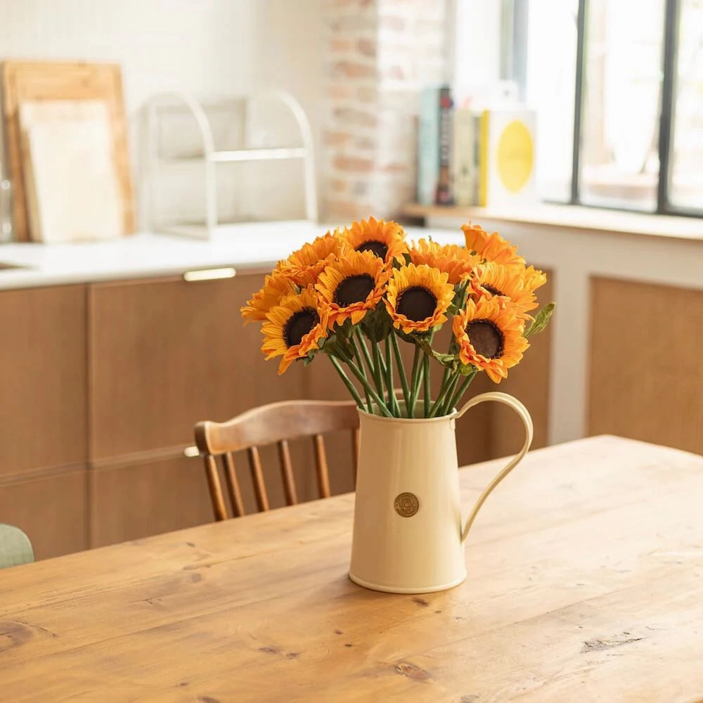 Tournesol en papier jaune