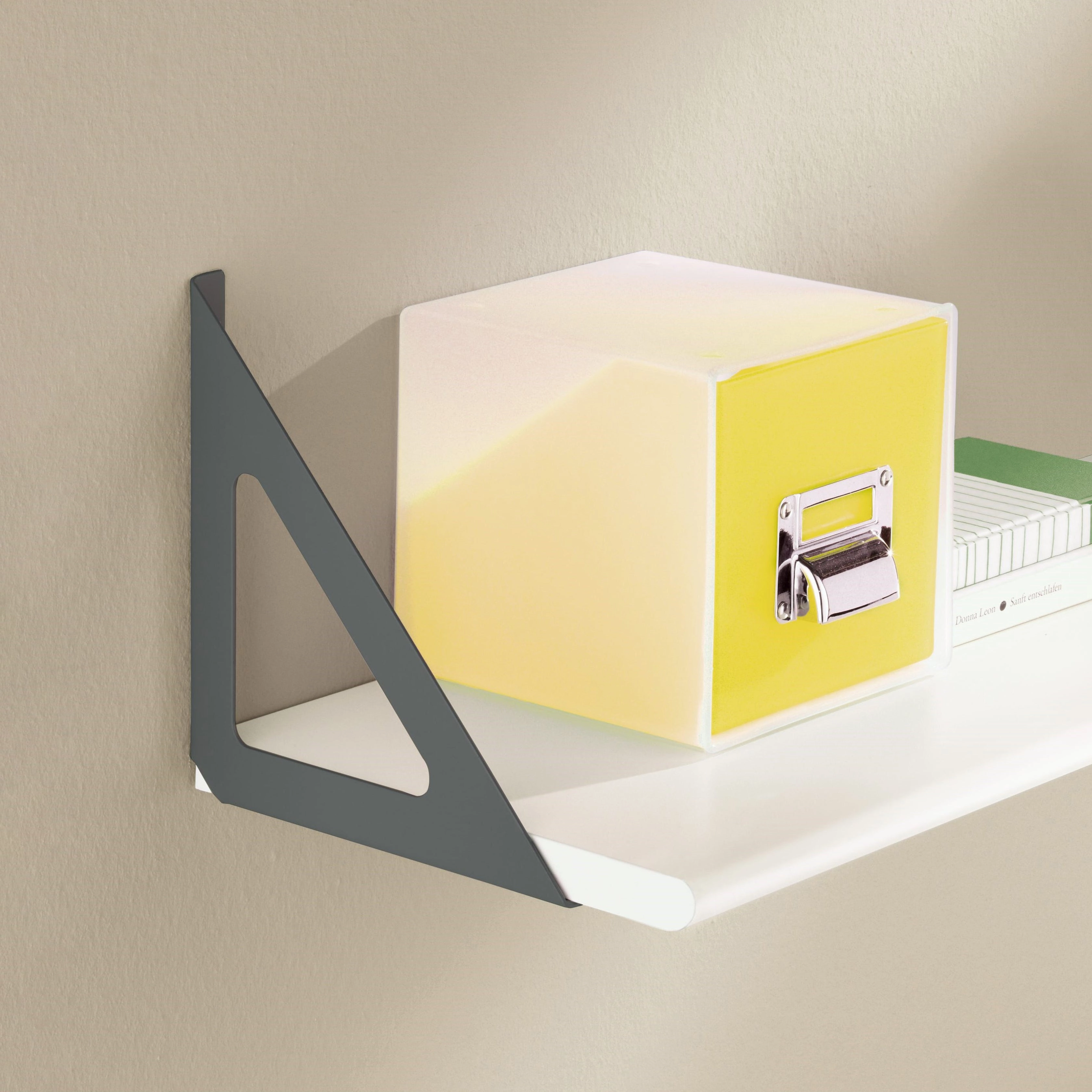 TRI Shelf Bracket