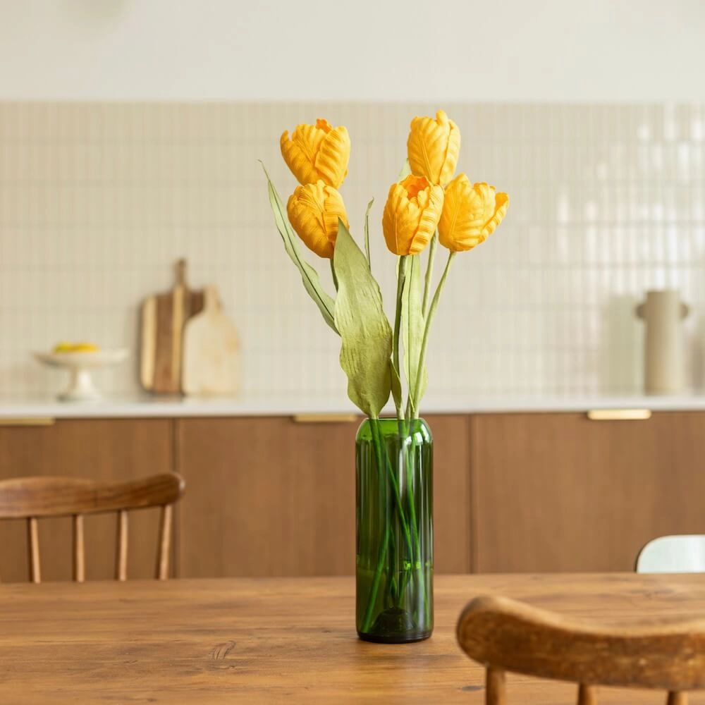 Tulipe en papier jaune