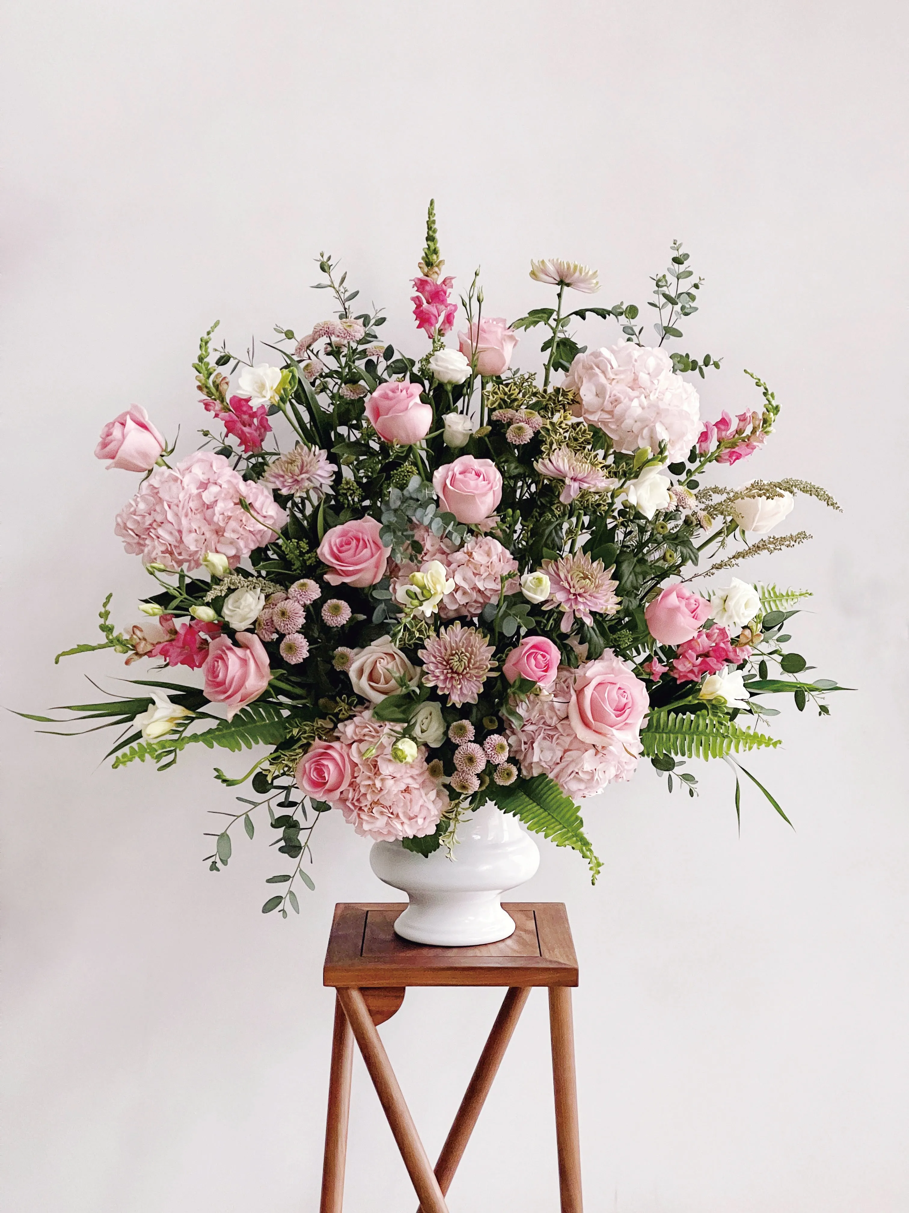 UA-7,realistic flower bouquet 