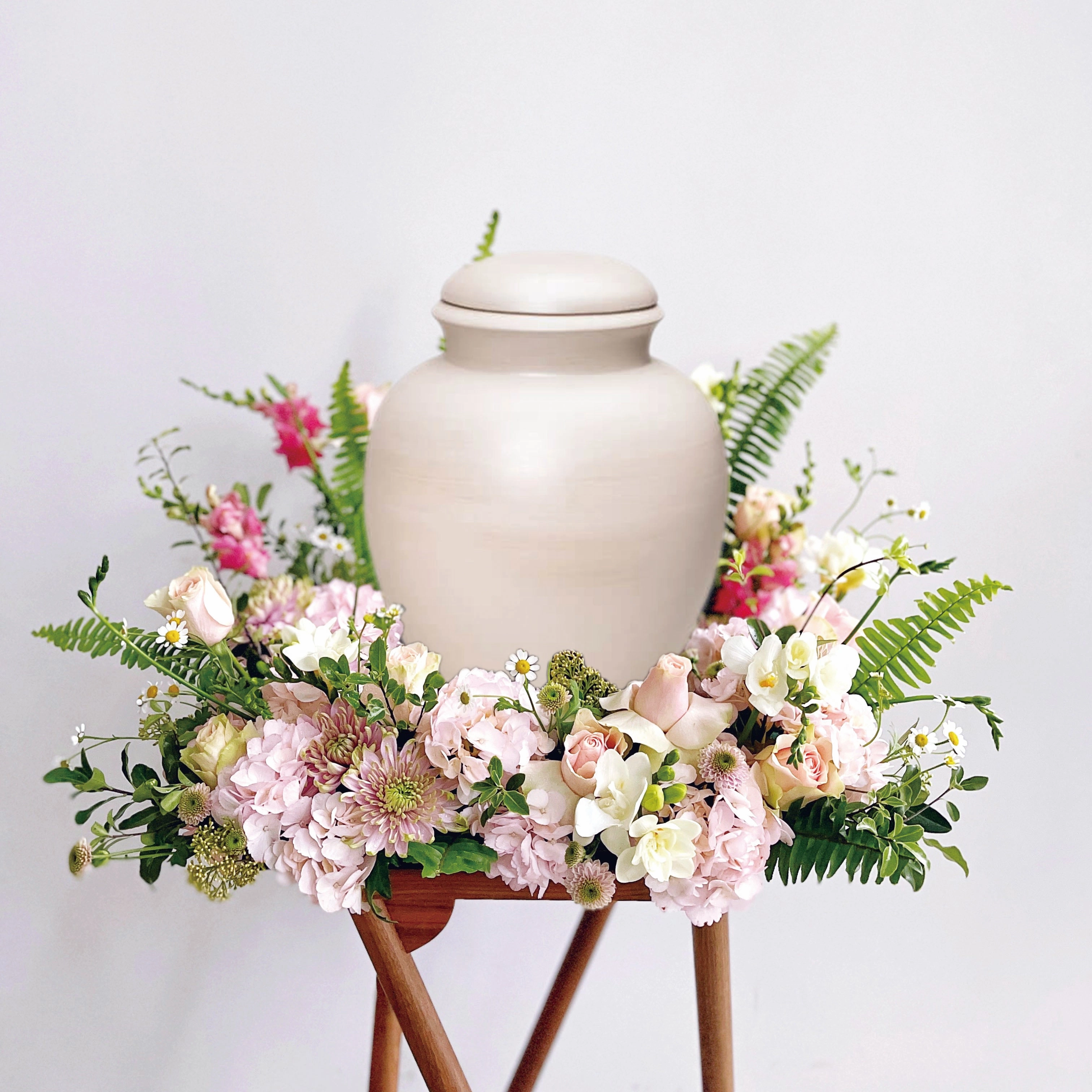 VA-10 Flower Base for Cremation Urn,romantic flower gift
