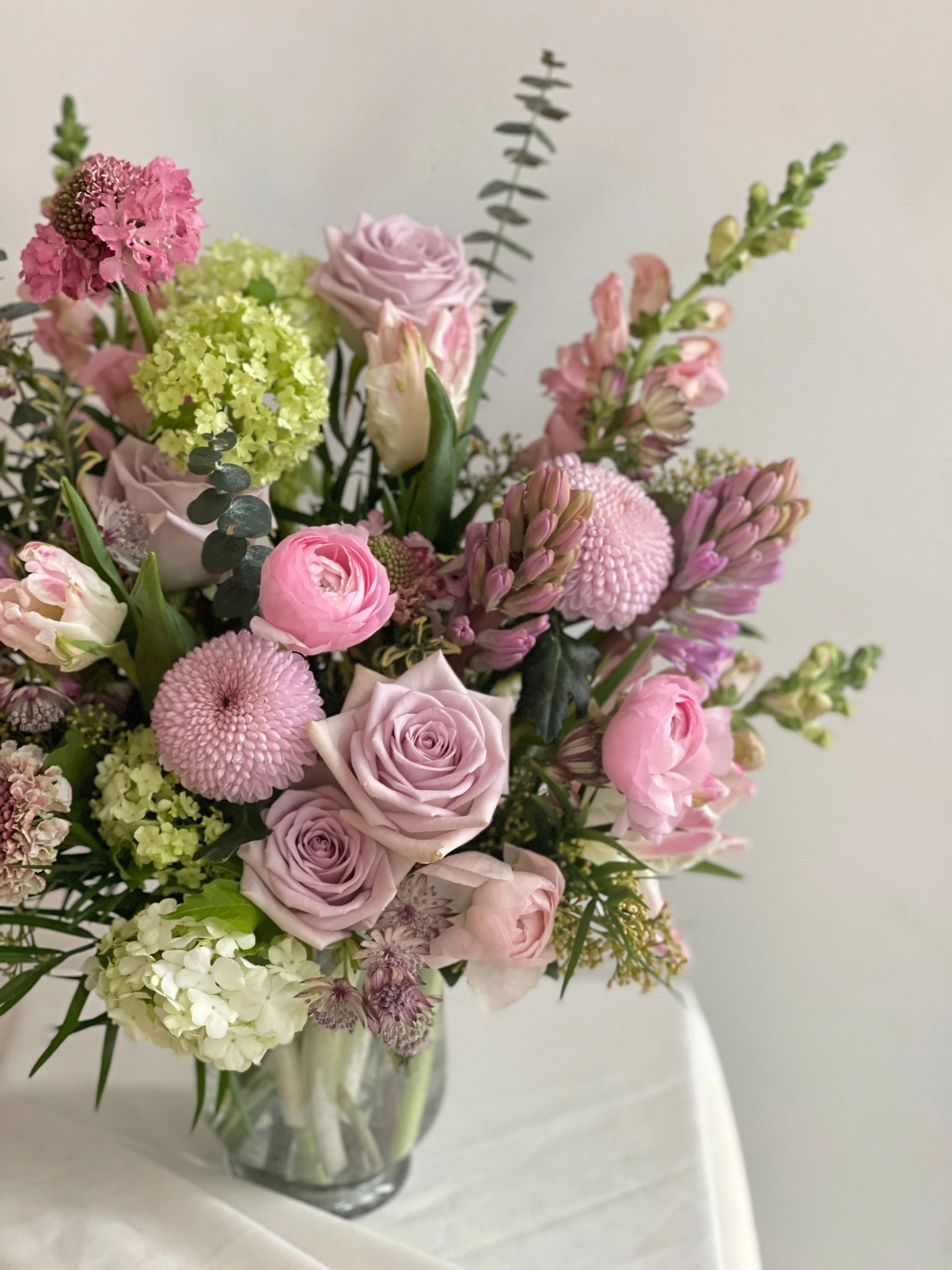 VA-5 Classic One-sided Vase Arrangement