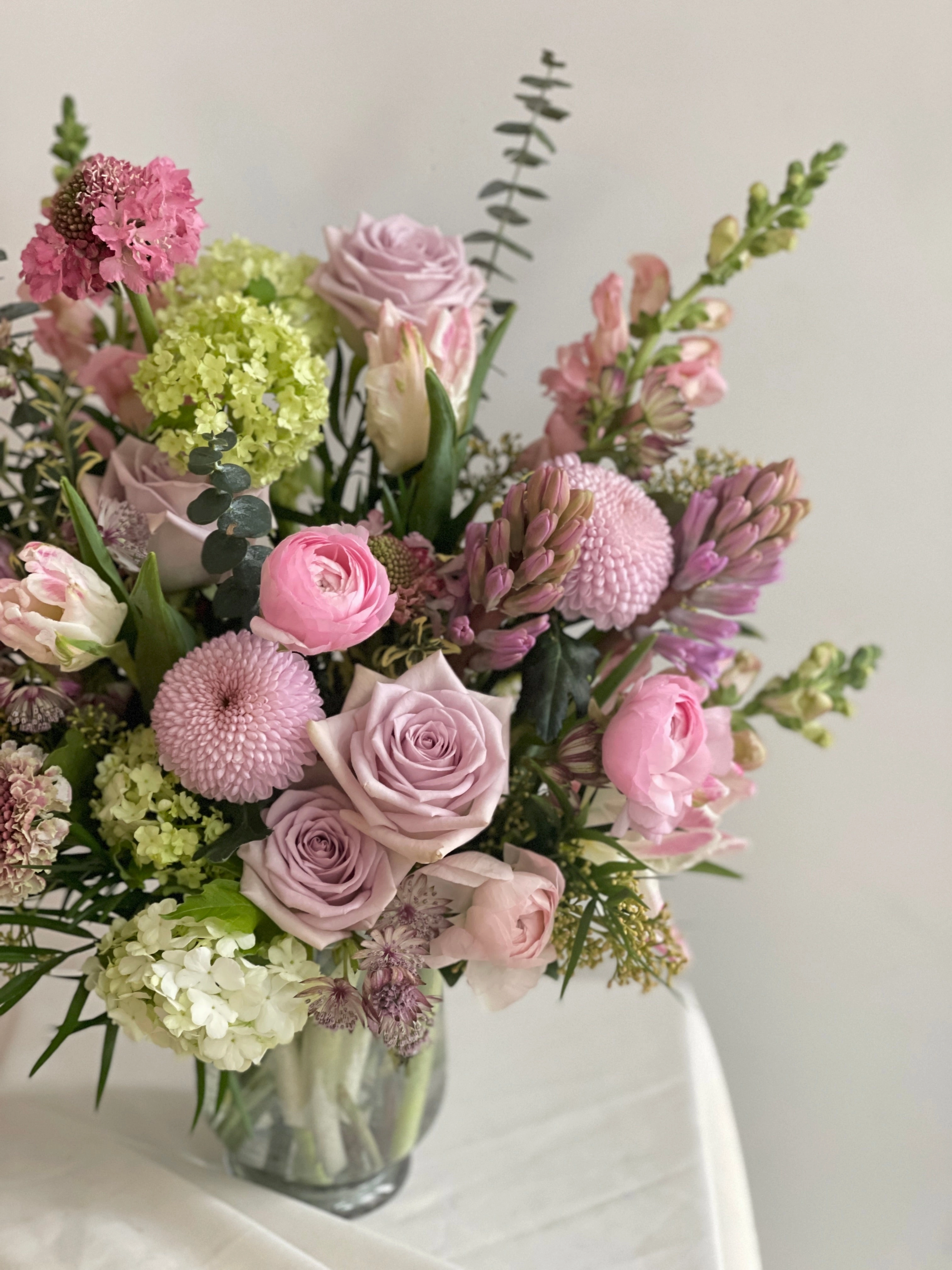 VA-5 Classic One-sided Vase Arrangement