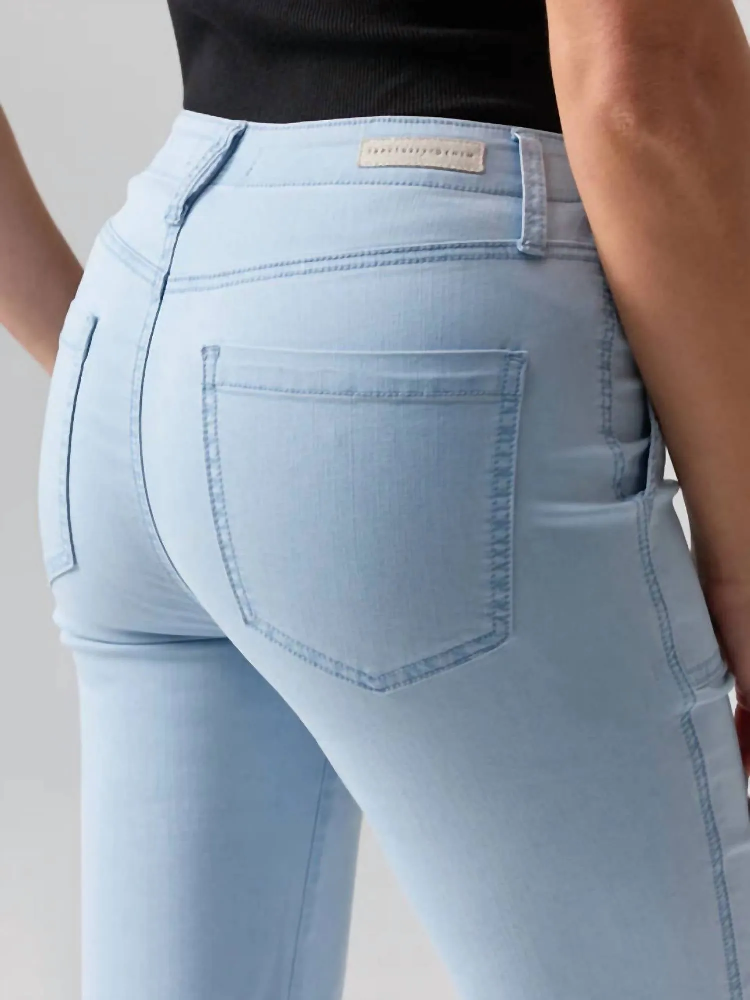 Urlaubs-Crop-Hose in Ultra Blass