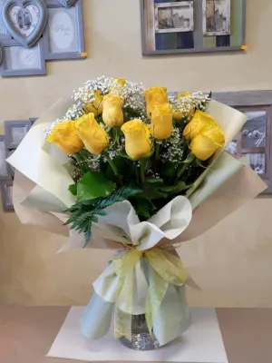 Valentine's Day 12 Yellow Roses Bouquet,faux bloom stem 
