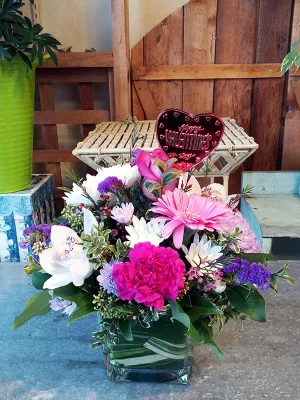 Valentine's Day Elegant Clear Vase Arrangement,faux bloom stem 