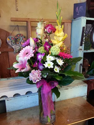 Vase arrangement No.50 (Photo shown is Medium size. Small $90, Medium $110, Large $130 Extravagant $150 CAD),faux bloom stem 