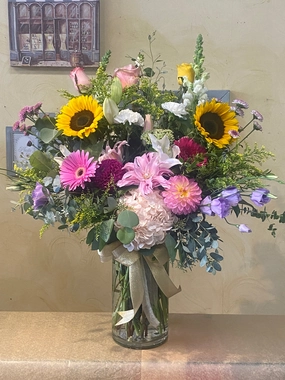 Vase arrangement No.82 (Photo shown is Extravagant size. Small $140, Medium $160, Large $180 Extravagant $200 CAD),artificial flower arrangement