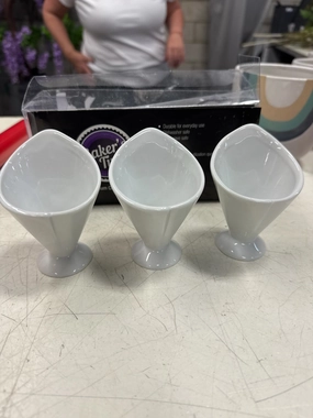 White ceramic desert set of 3 tray baby,aesthetic flower vase