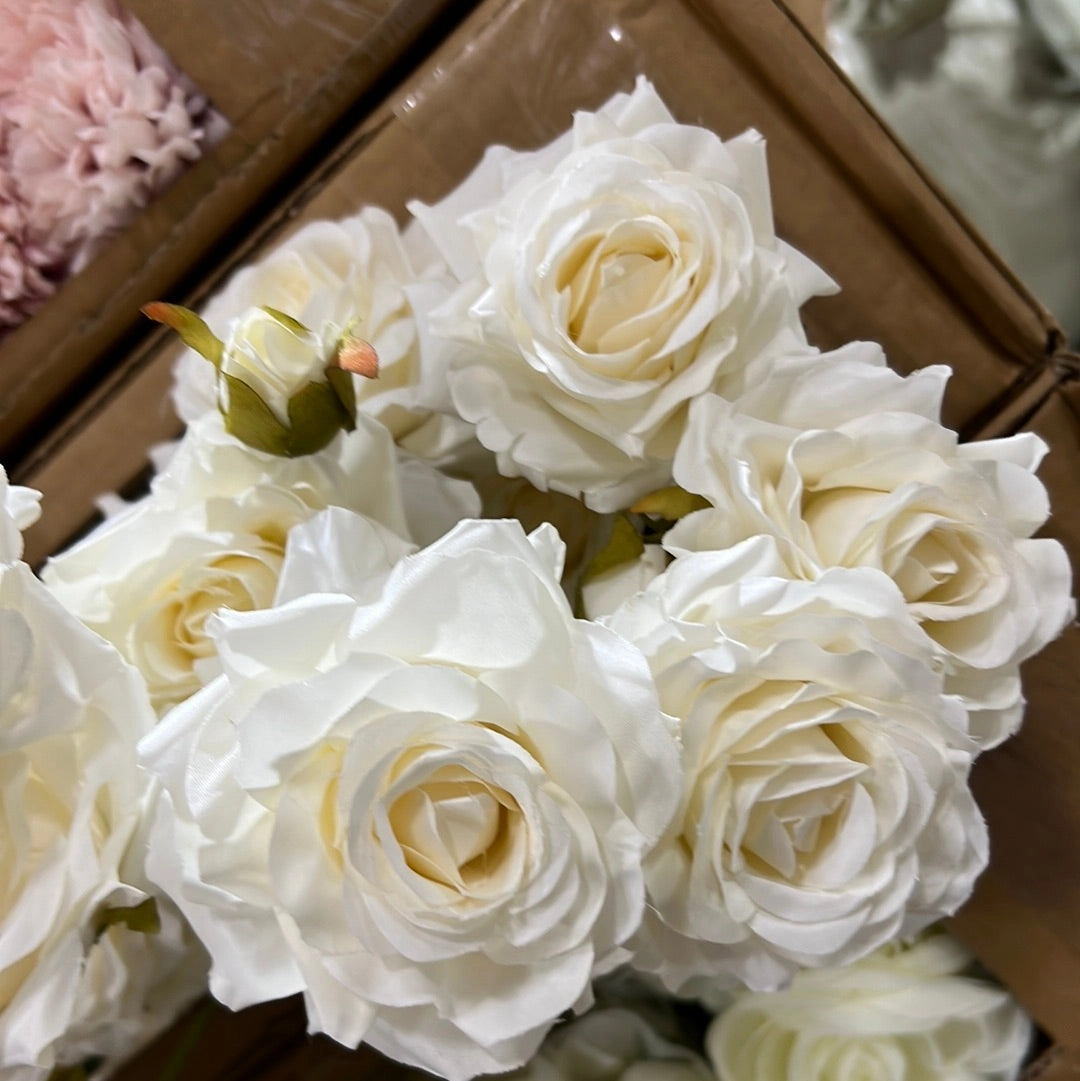 Wild Rose Spray 2 heads 1 bud Cream