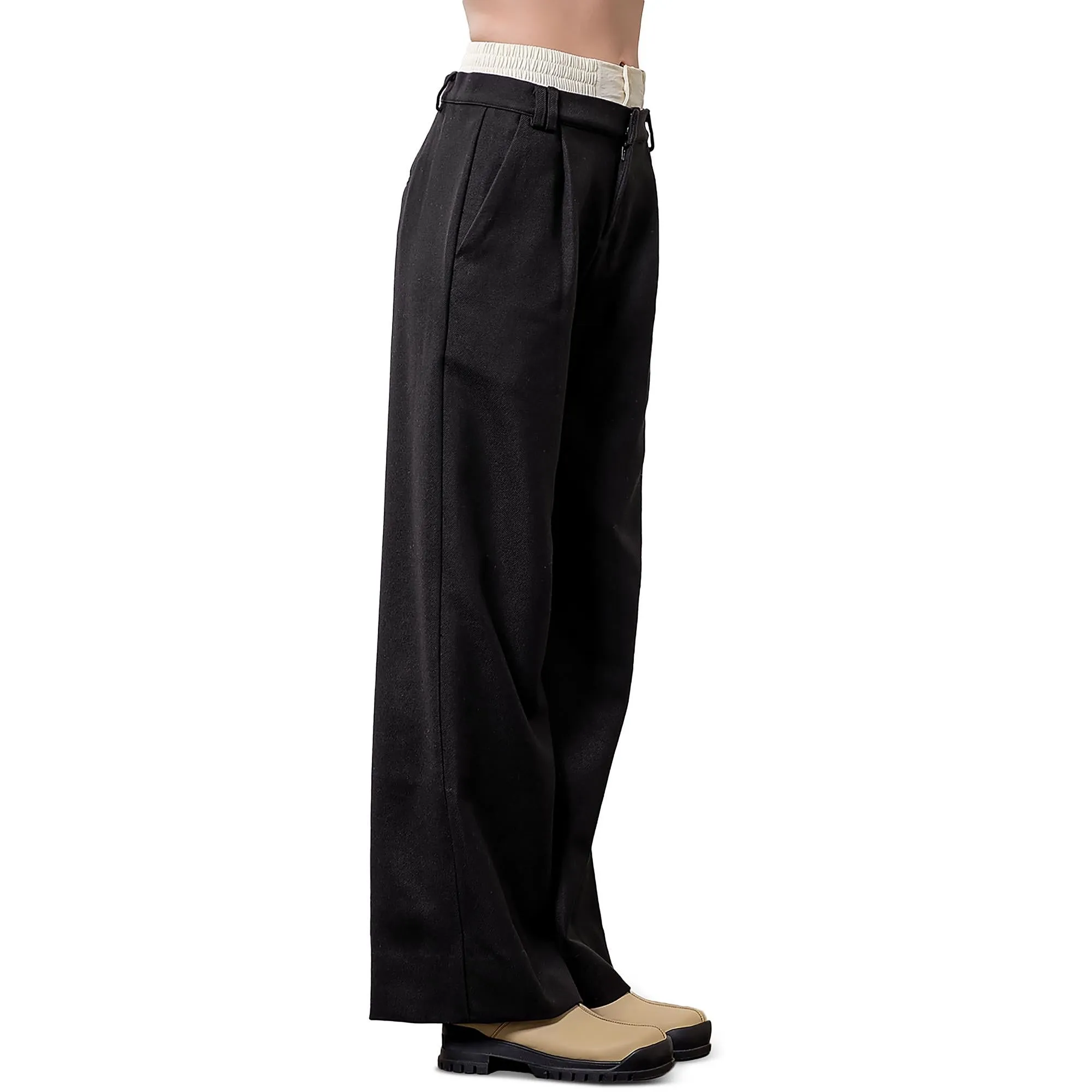 Damenhose mit elastischem Bund und geradem Bein in mehreren Lagen
